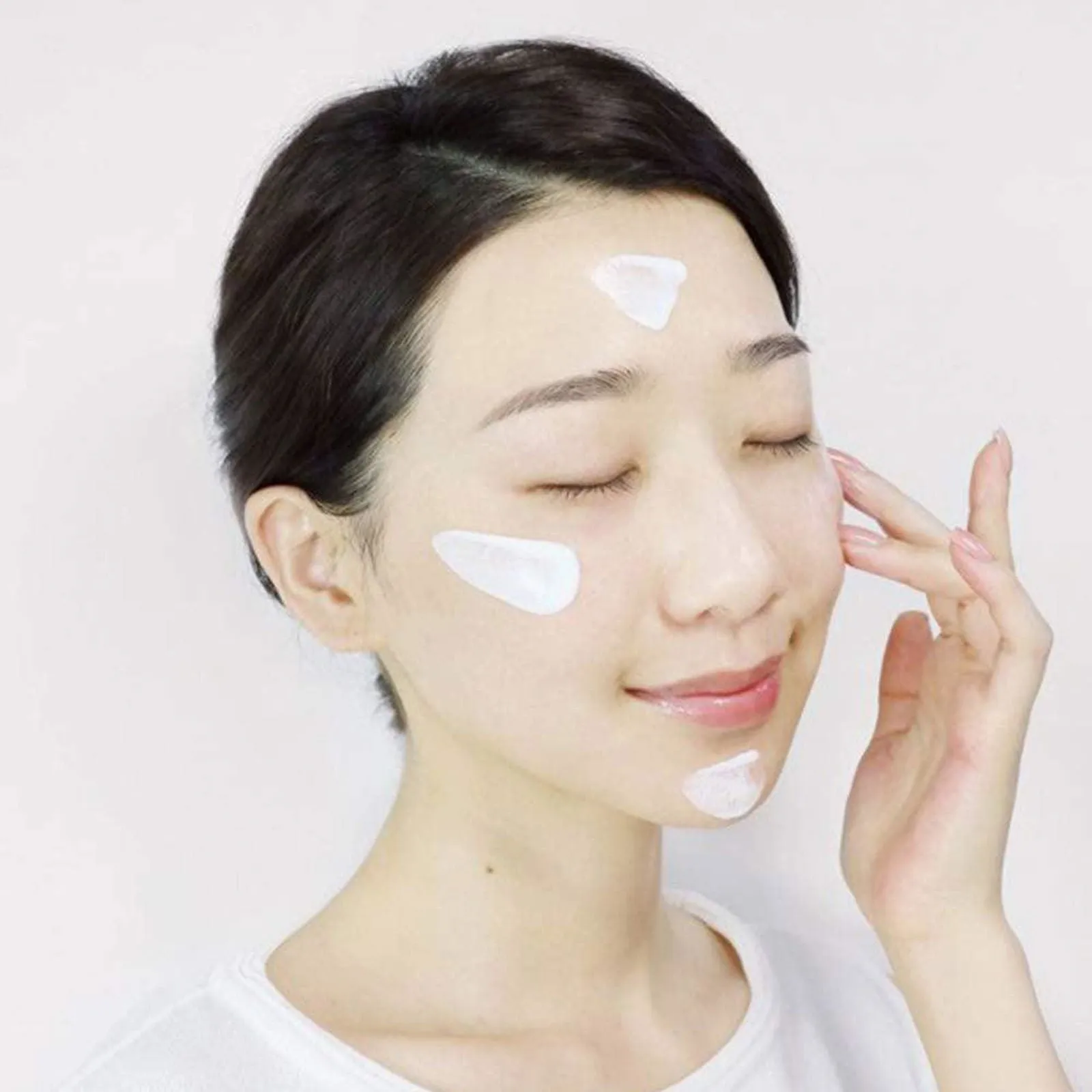 9wishes Sun Moisturizer SPF 50  PA    50ml