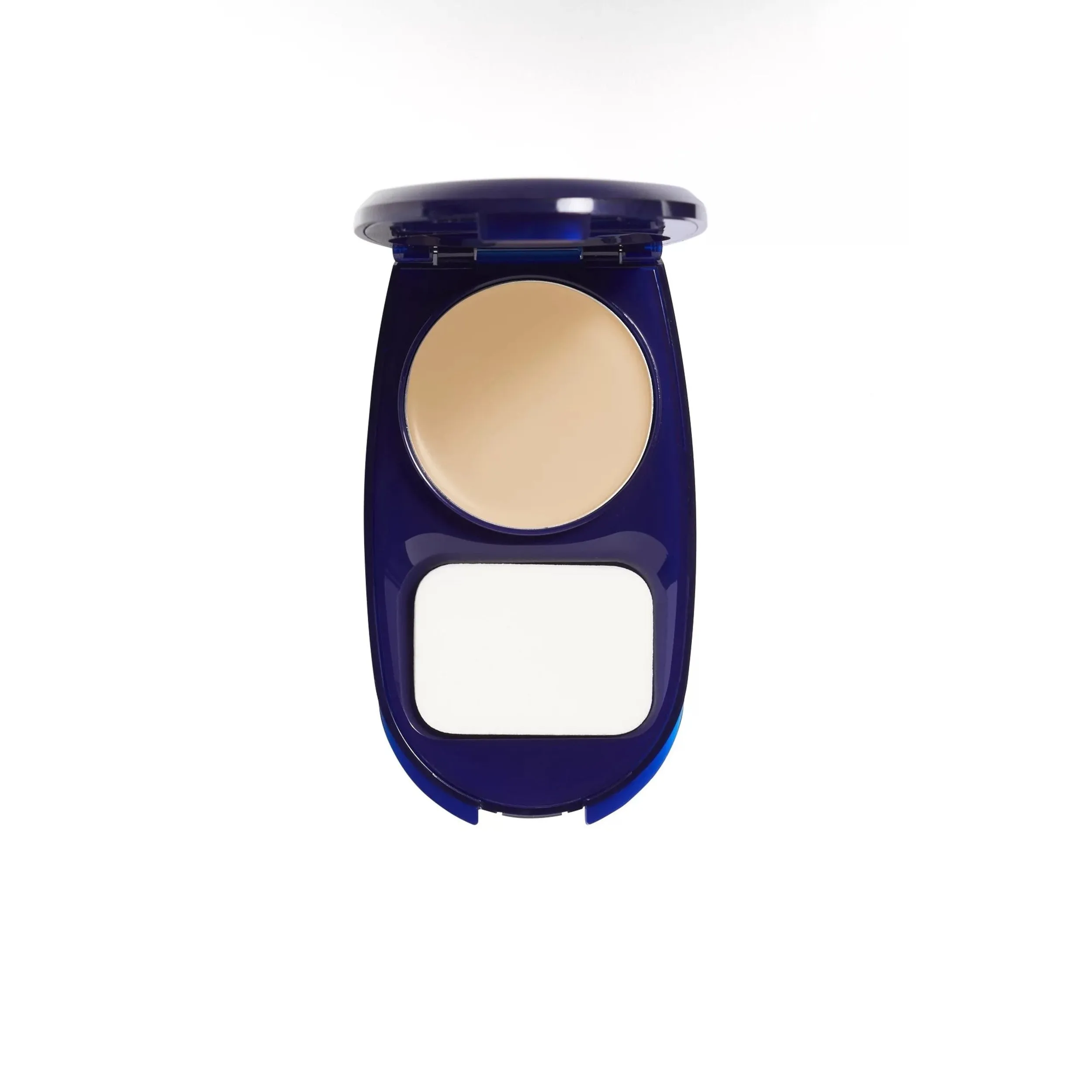 AquaSmooth Compact Foundation with SPF 20